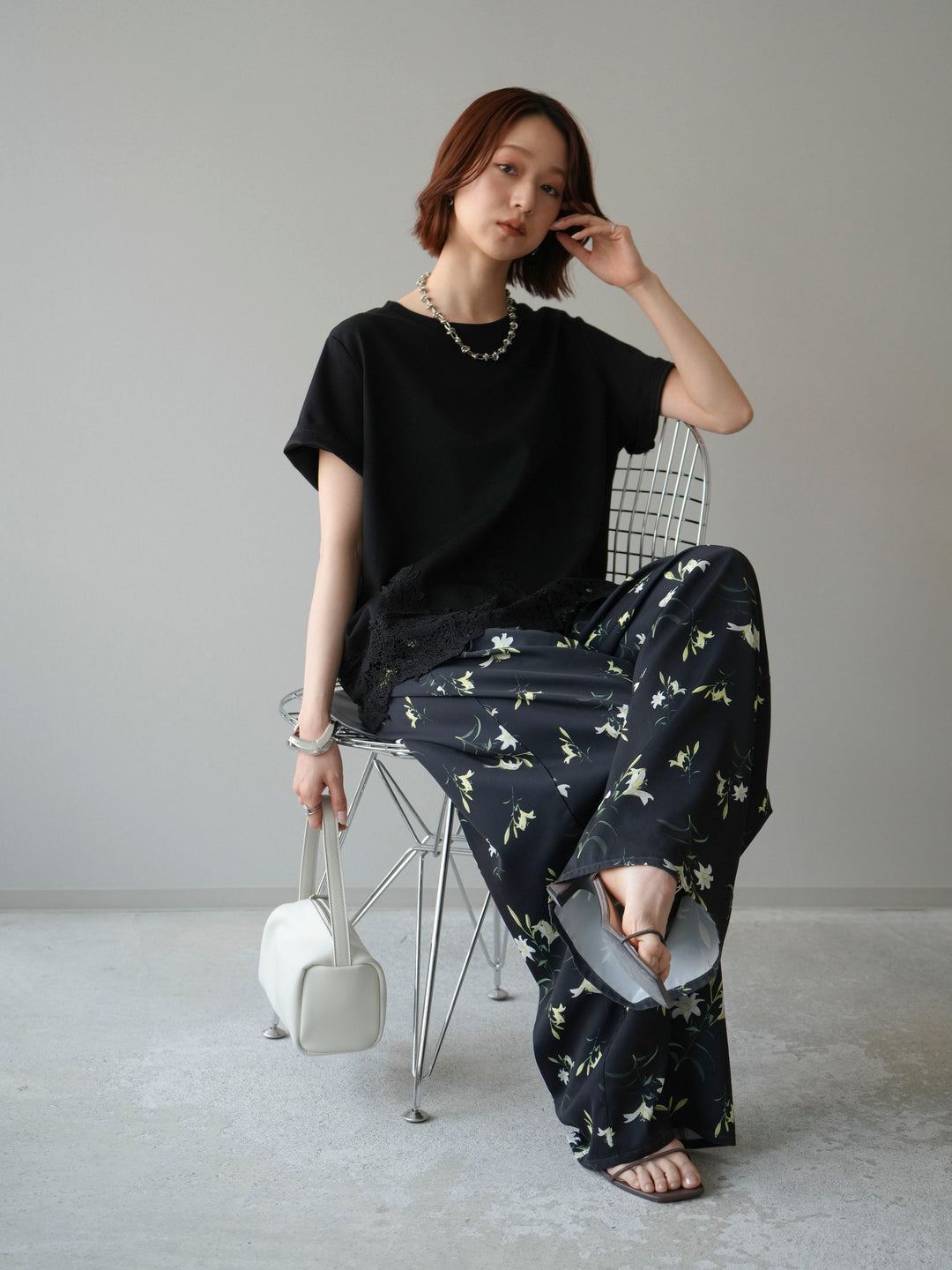 【套裝】蕾絲拼接方領T卹+印花束腰褲（兩件組）