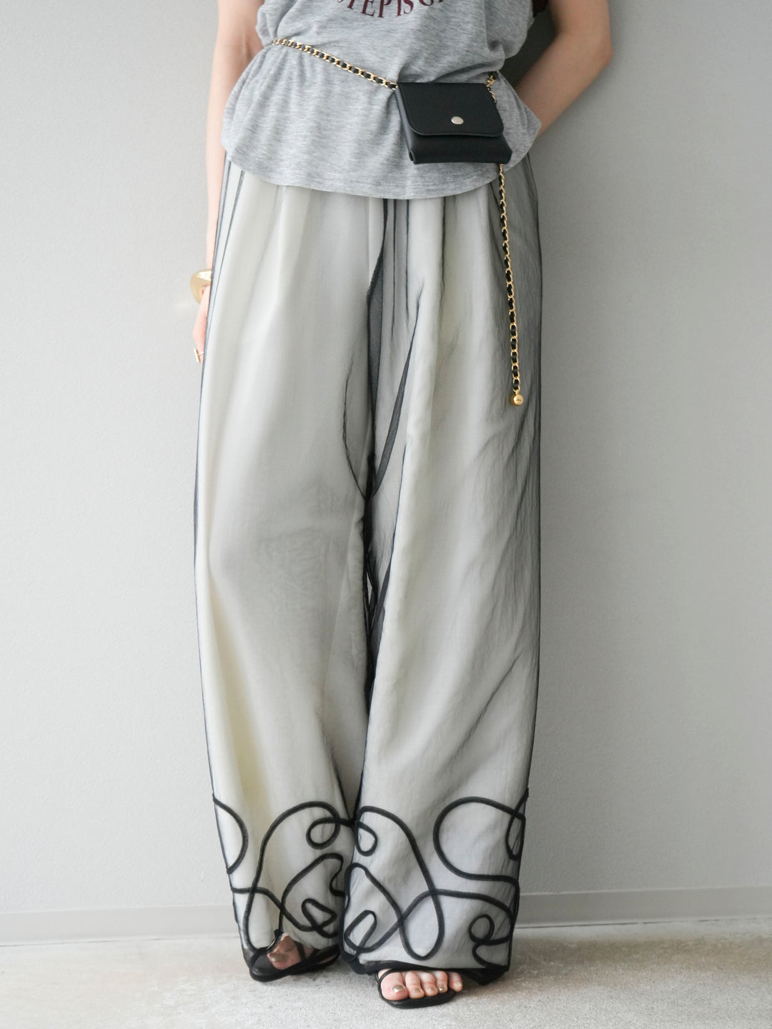 [SET]シアーフライス ロゴプリントT +コード刺繍チュールレイヤードパンツ(2set)