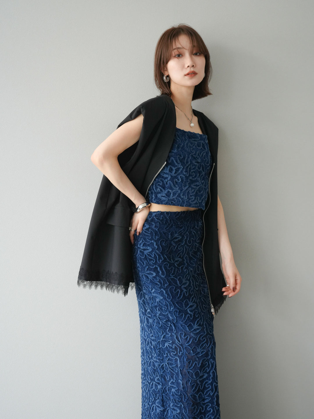 [預購] 雙拉鍊蕾絲下擺背心/黑色