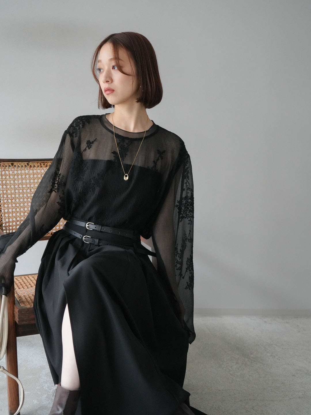 [予約]刺繍シアープルオーバー/ブラック