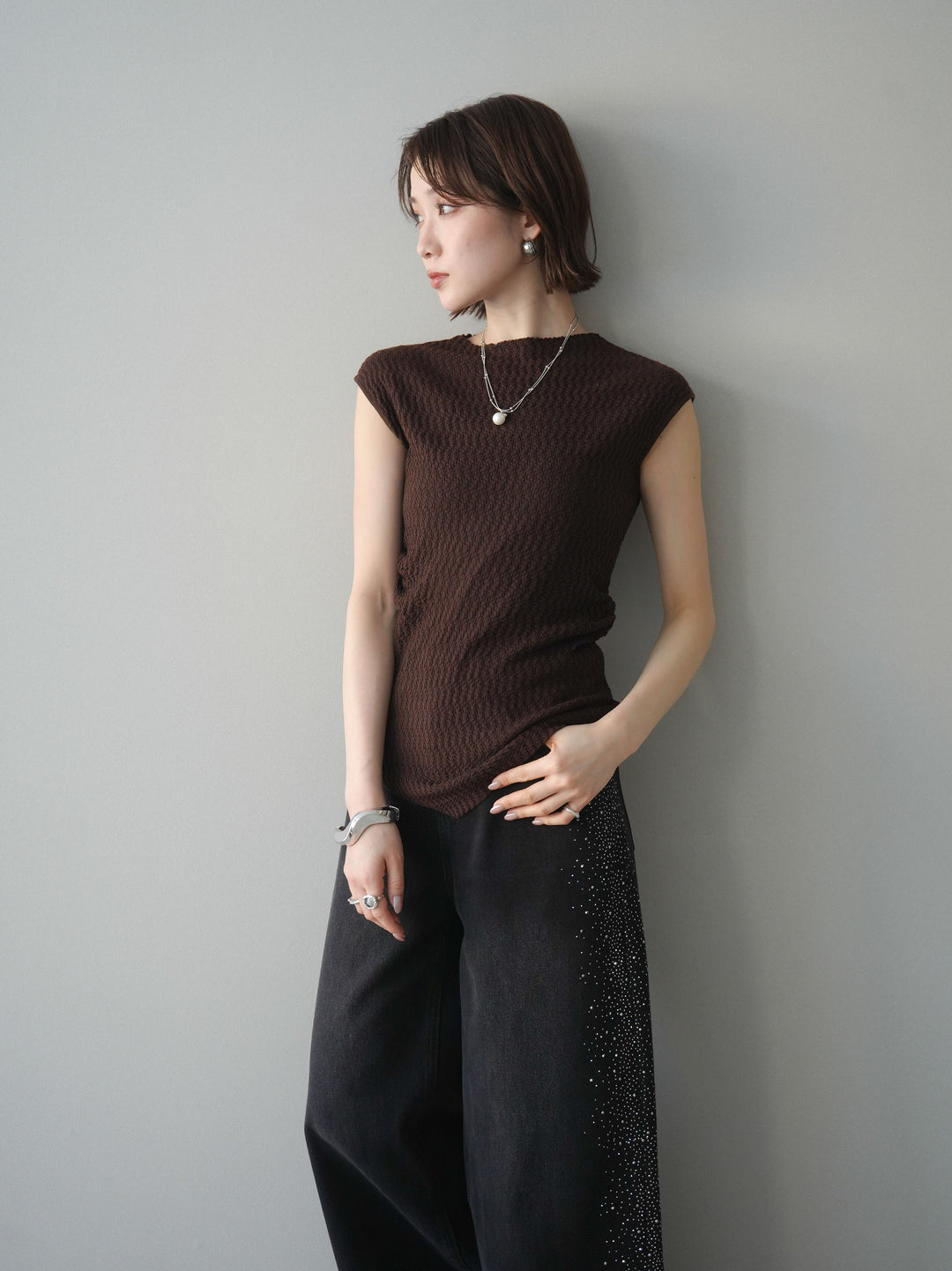 [予約]サイドシャーリングボトルネックノースリーブニットプルオーバー/brown