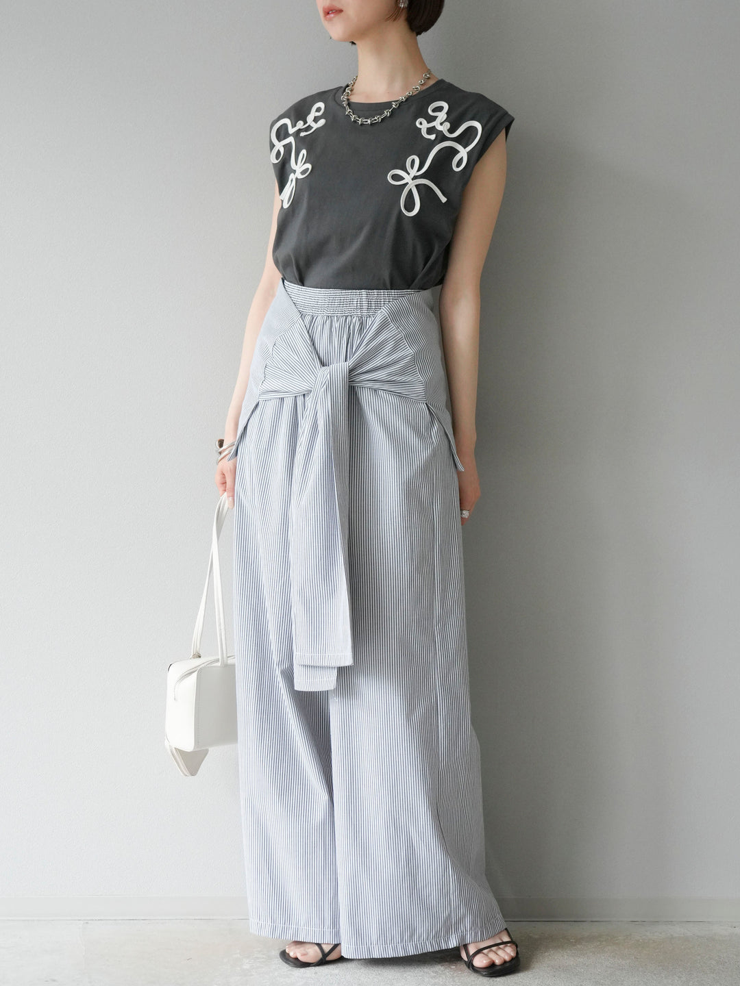 [SET]コード刺繍フレンチスリーブTシャツ+ウエスト巻きストライプイージーパンツ(2set)
