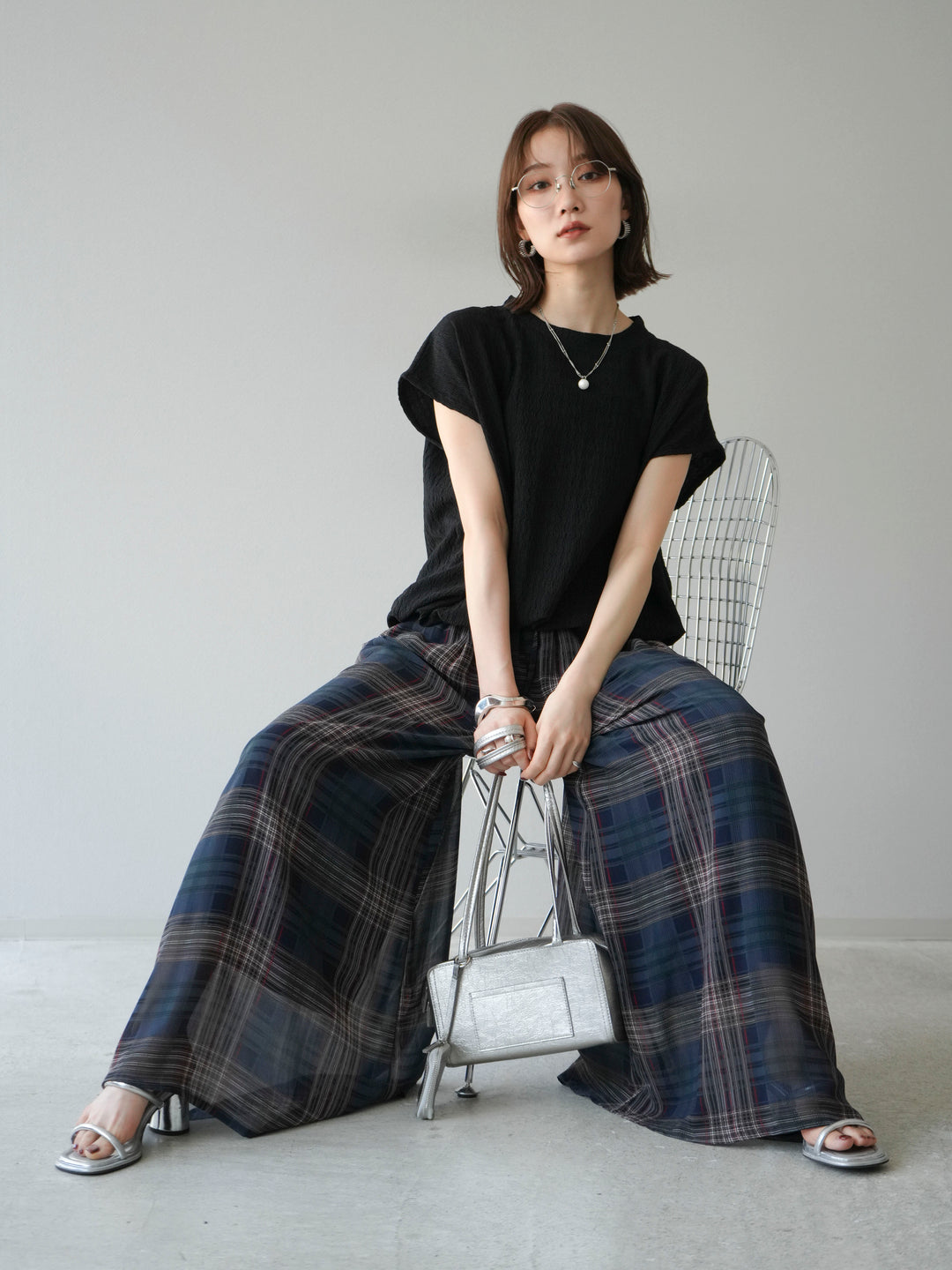 【預購】抽繩下擺提花套頭衫/黑色