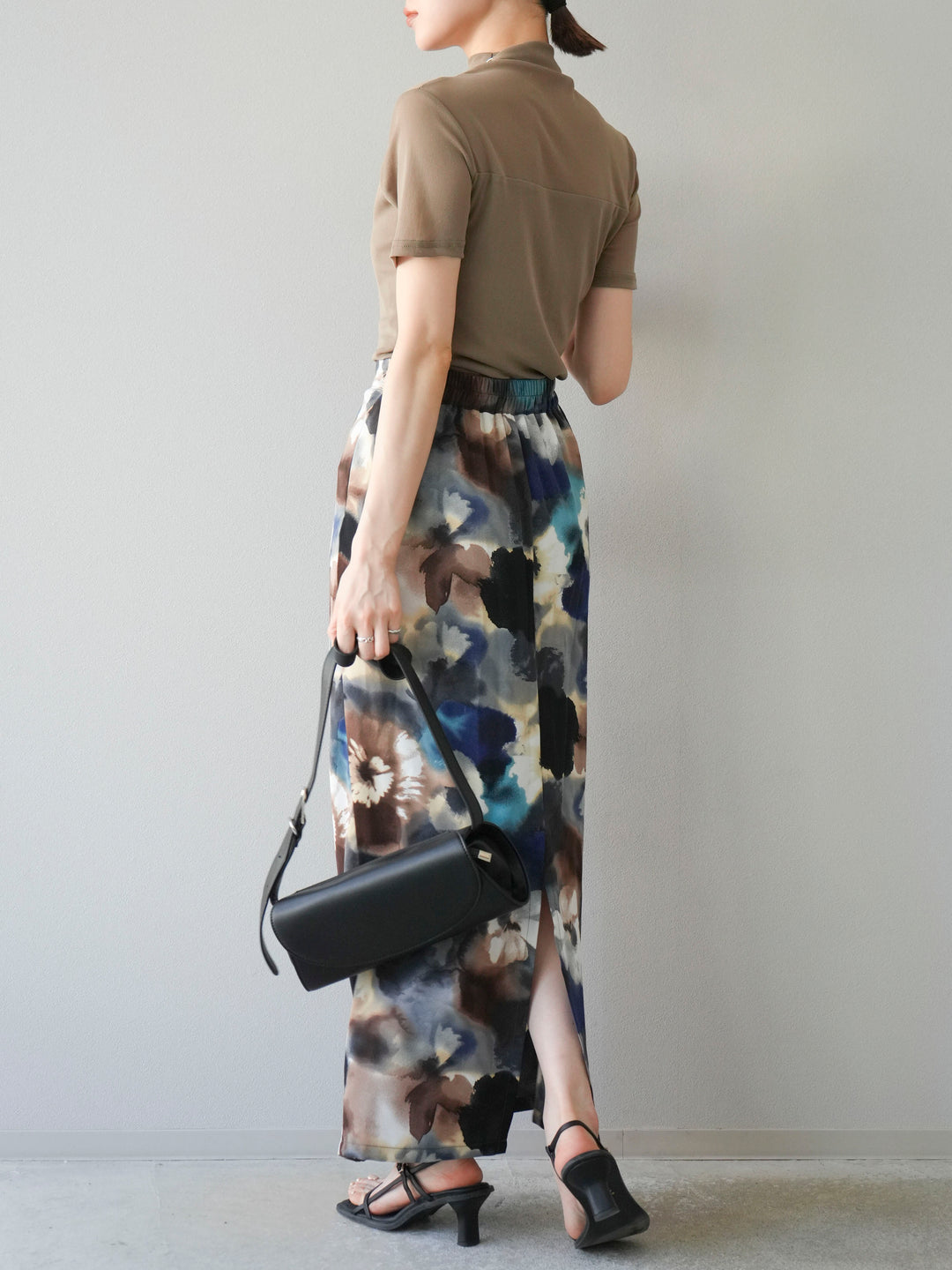 [SET] 透視半袖上衣 + 水彩印花褶襉I字裙 (2set)