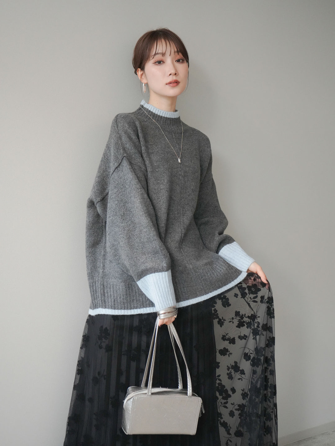 [予約]配色ハイネックニットプルオーバー/charcoalriteblue