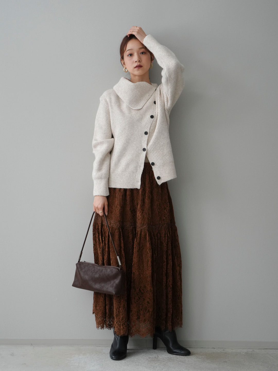 [SET]ハイネックデザインボタンニットカーディガン+起毛レースティアードスカート(2set)