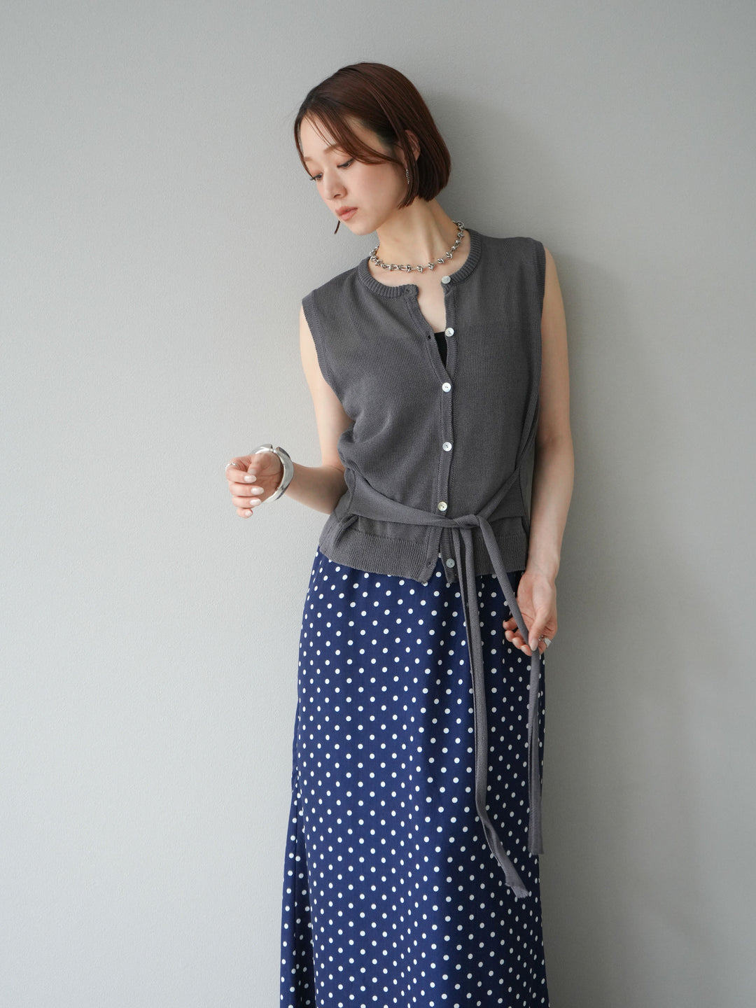 [予約]ウエストベルトニットベスト/チャコール