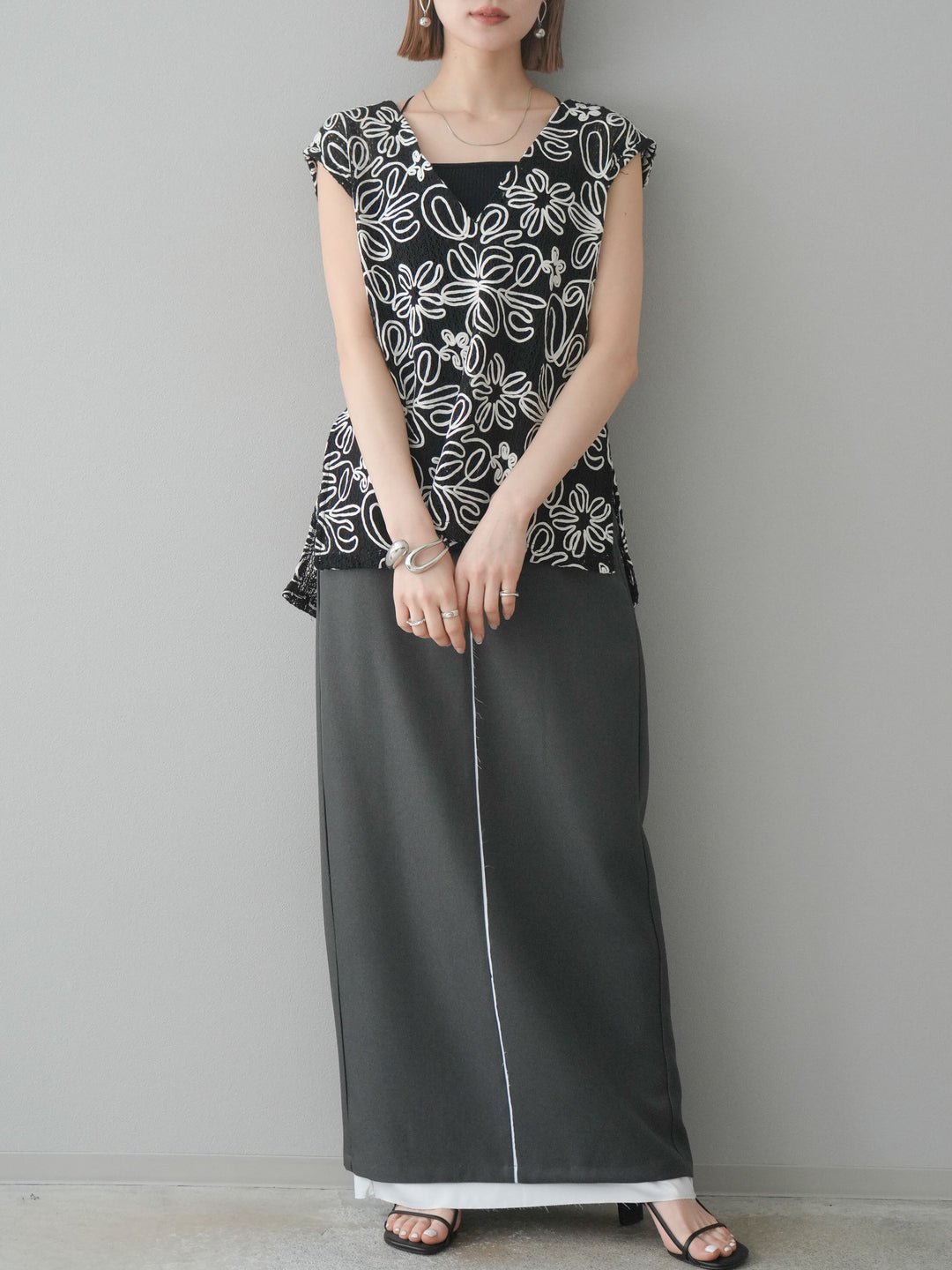 [予約]メッシュコード刺繍ベスト/ブラック