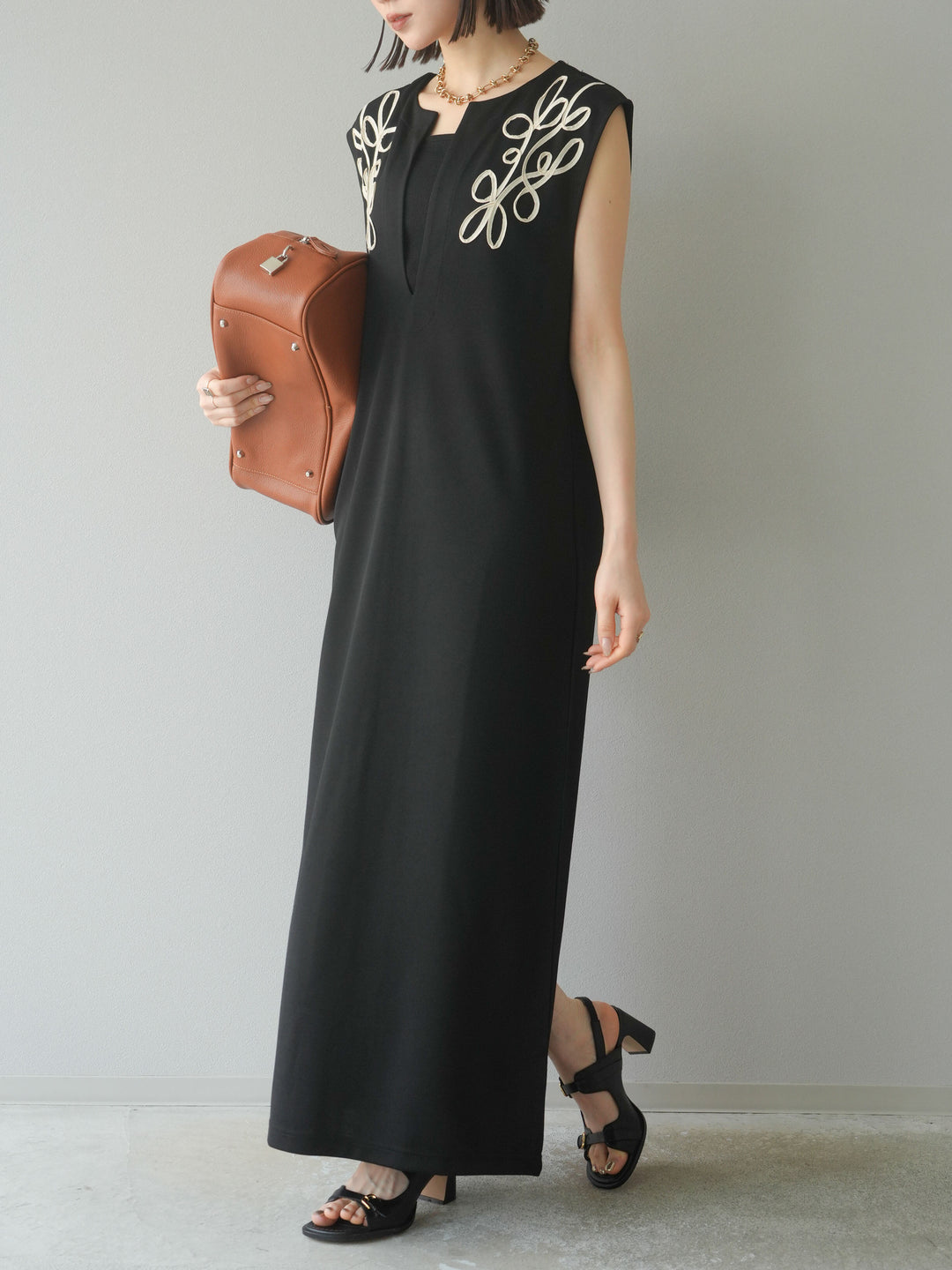 [予約]ライトポンチコード刺繍ワンピース/ブラック