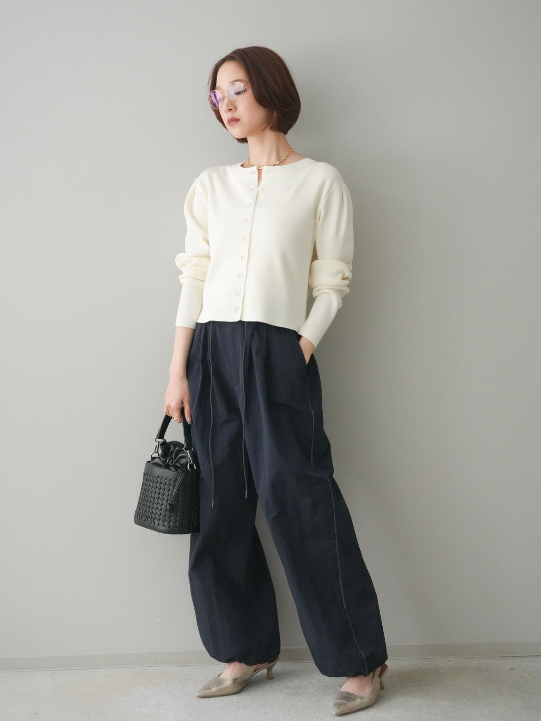 [SET]クリアボタンタックニットカーディガン+ドロストサイドラインナイロンパンツ(2set)