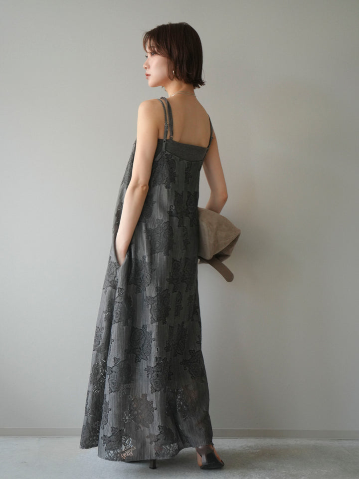 【預購】花朵蕾絲吊帶洋裝 / 灰色