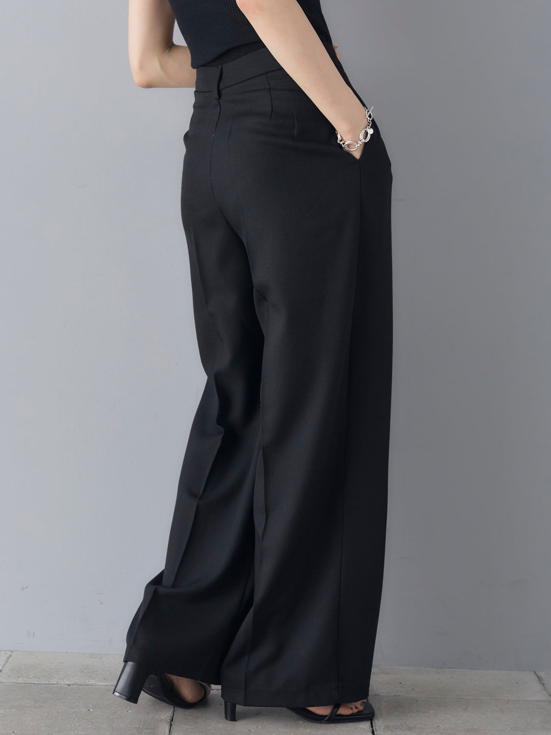 [Pre-order] Linen touch tuck wide pants/black