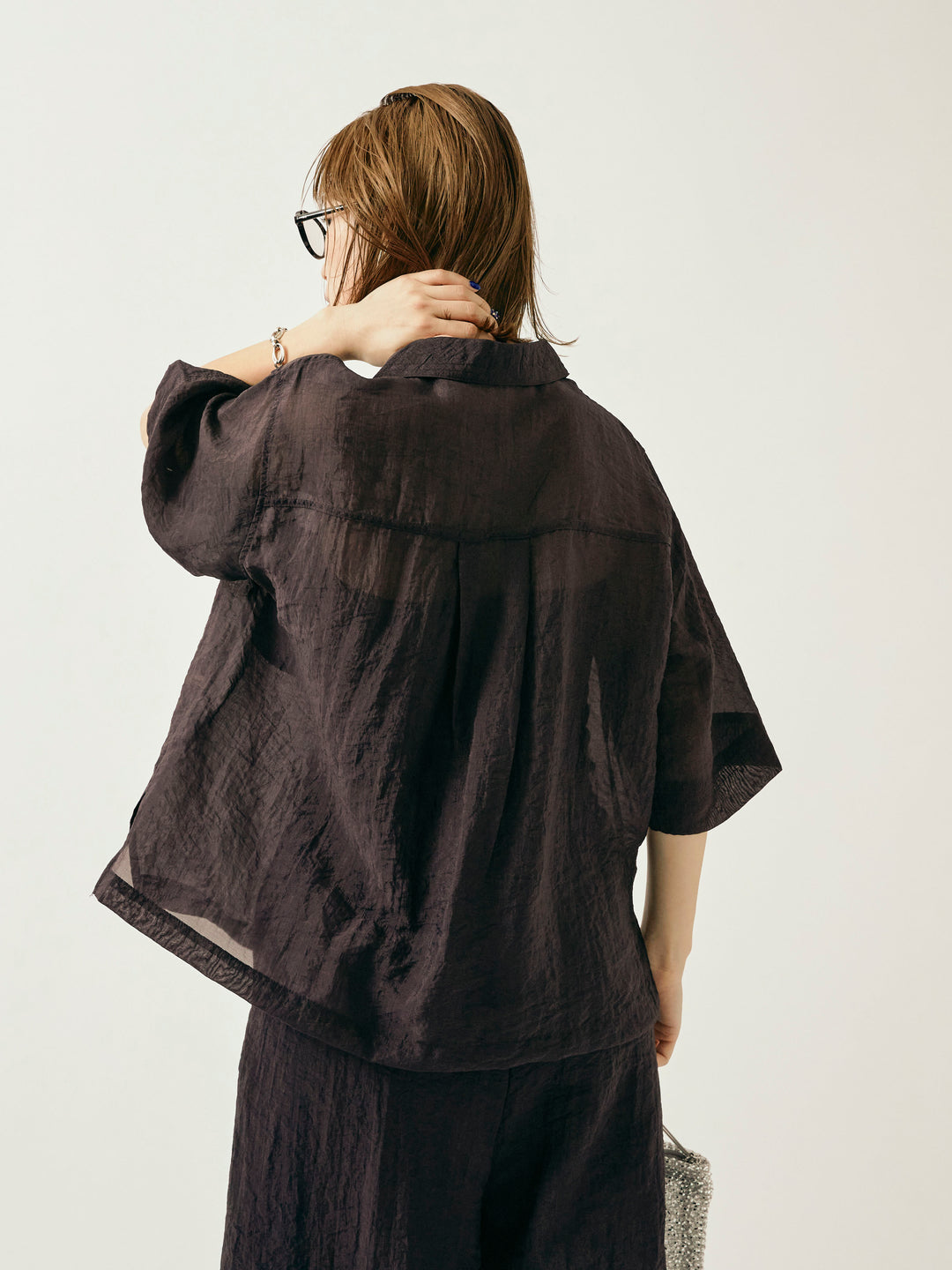 [予約]シャイニースラブシアー開襟ハーフシャツ/チャコール