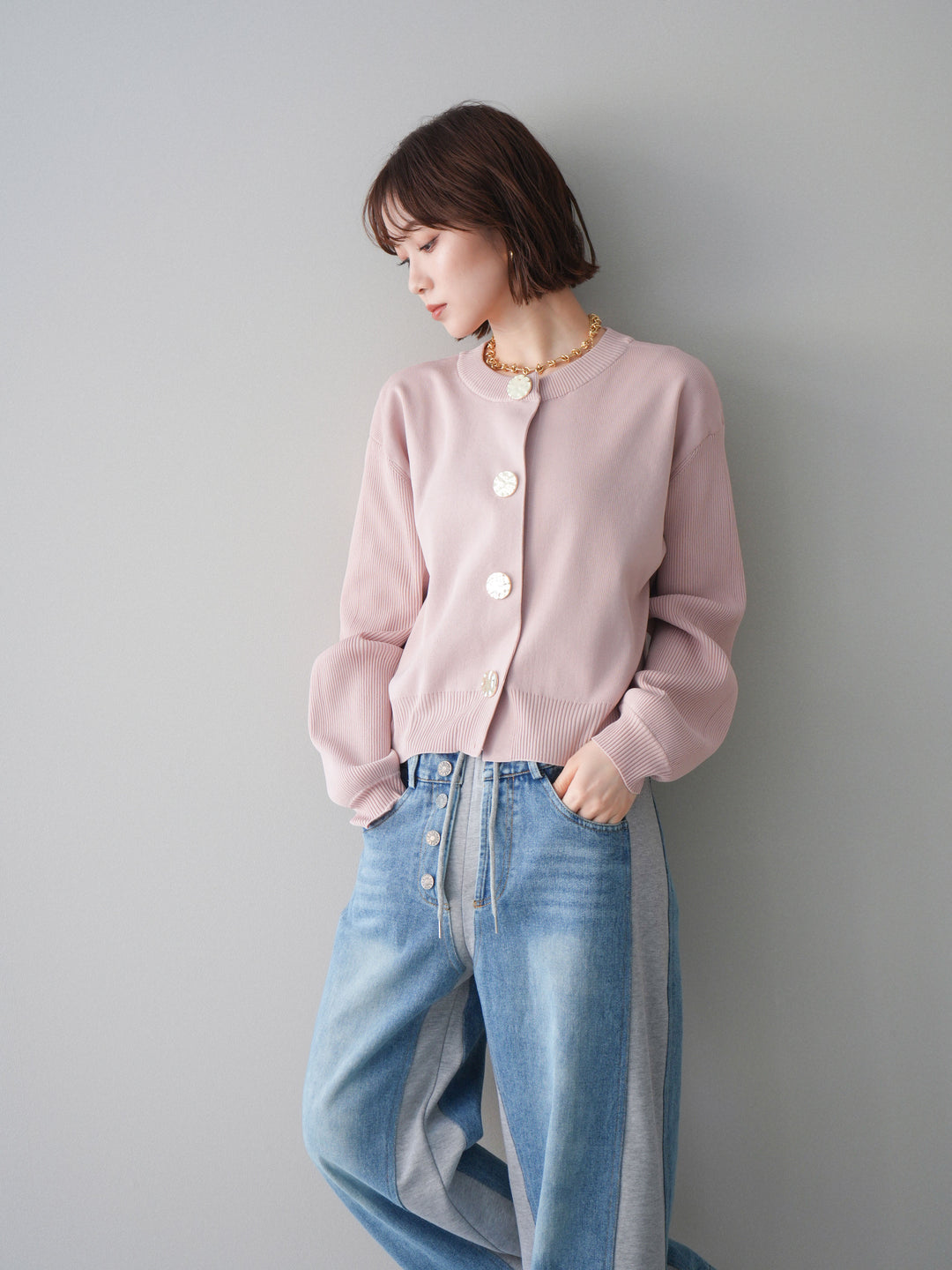 [SET]メタルボタンクルーネックニットカーディガン+デニム切替スウェットパンツ(2set)