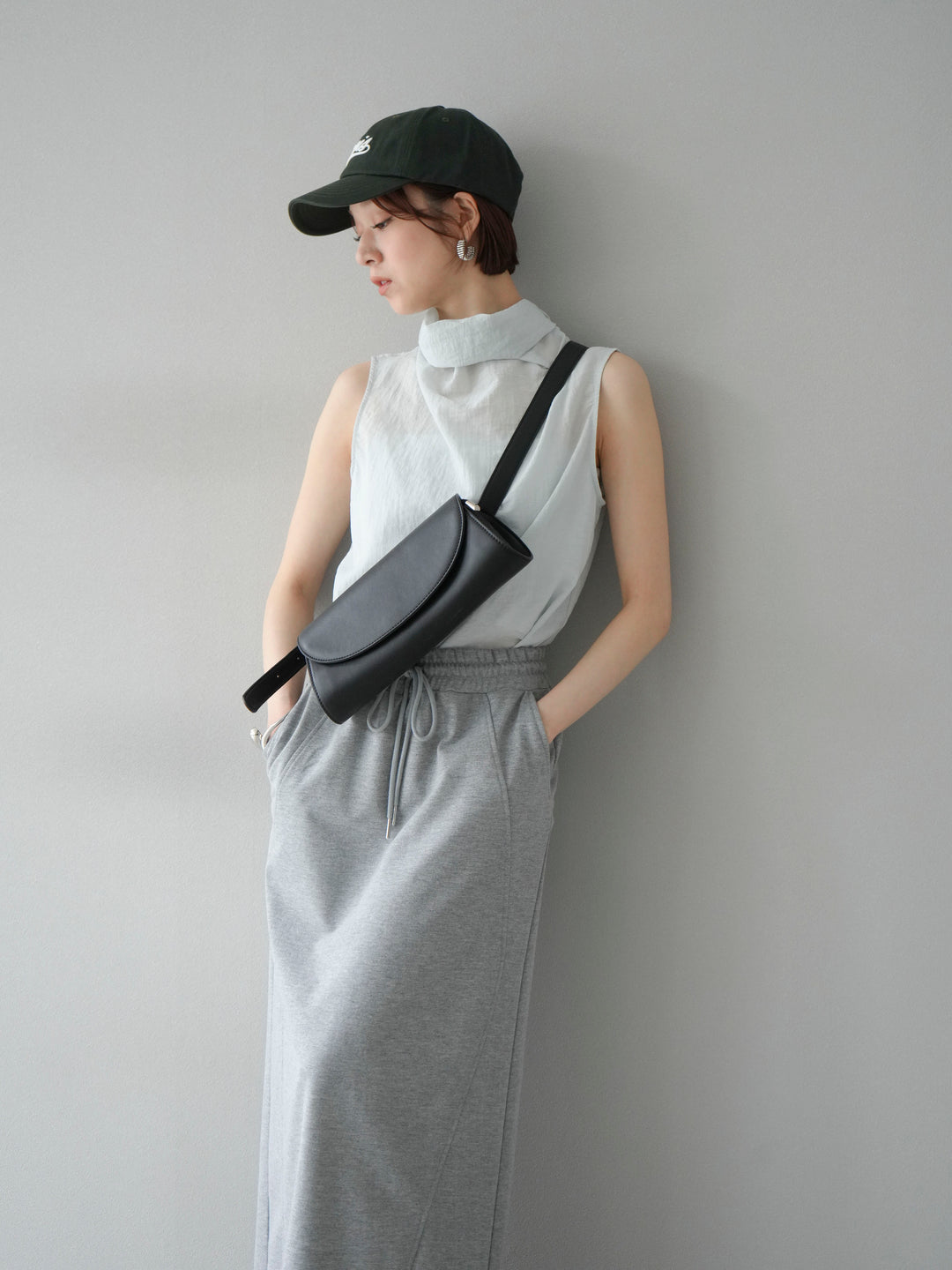 [SET] 後繫帶無袖上衣 + 運動長裙 (2set)