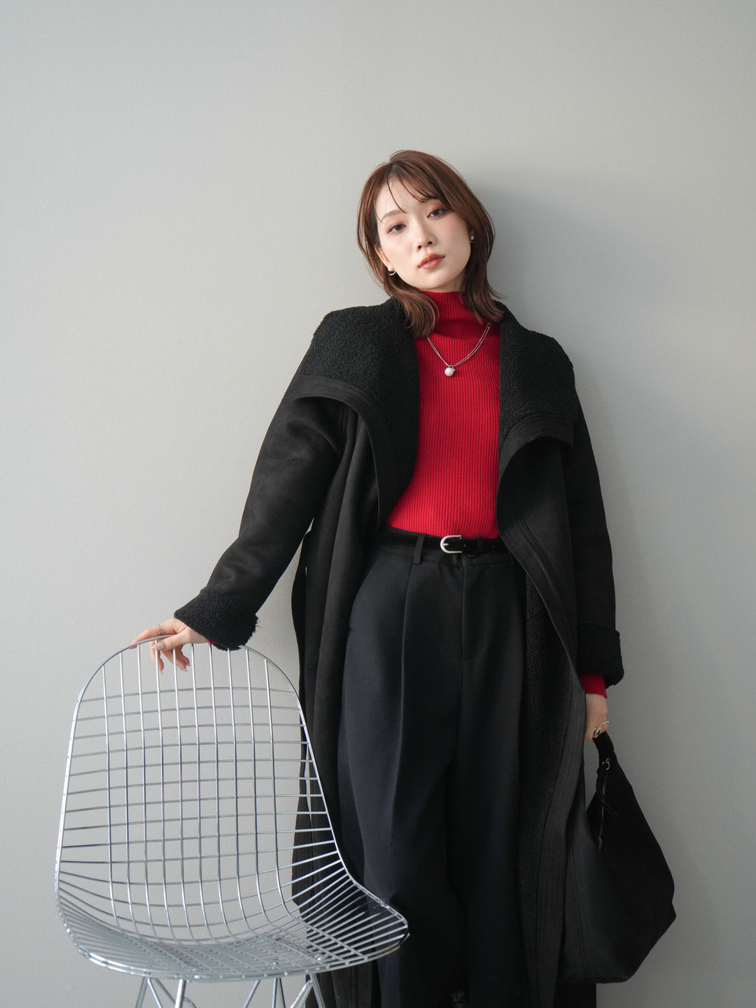 [SET]BIGカラームートンコート+袖ボタンボトルネックリブニットトップス+ベルト付ウールタッチミディアムパンツ(3set)