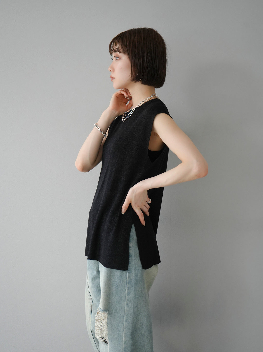 [Pre-order] Glitter sheer knit sleeveless top/Black