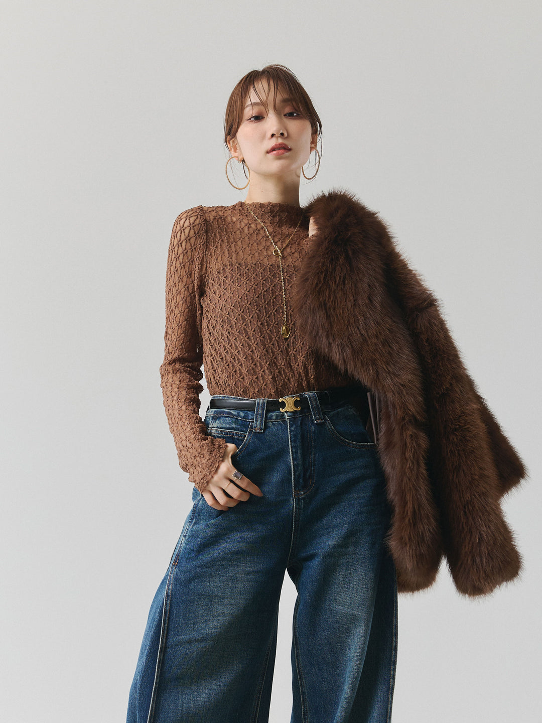 【Allure】[SET]フラワーレーストップス+サイドタックヴィンテージワイドデニム+フェイクファービックカラージャケット(3set)