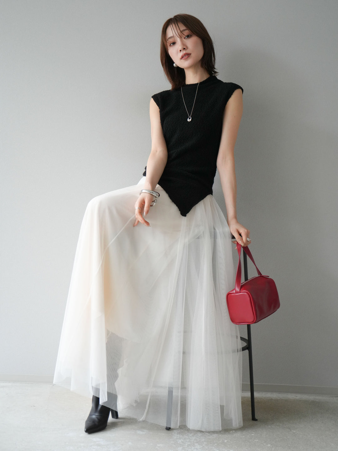 [SET]ブークレアシメニットノースリーブトップス+チュールボリュームスカート(2set)
