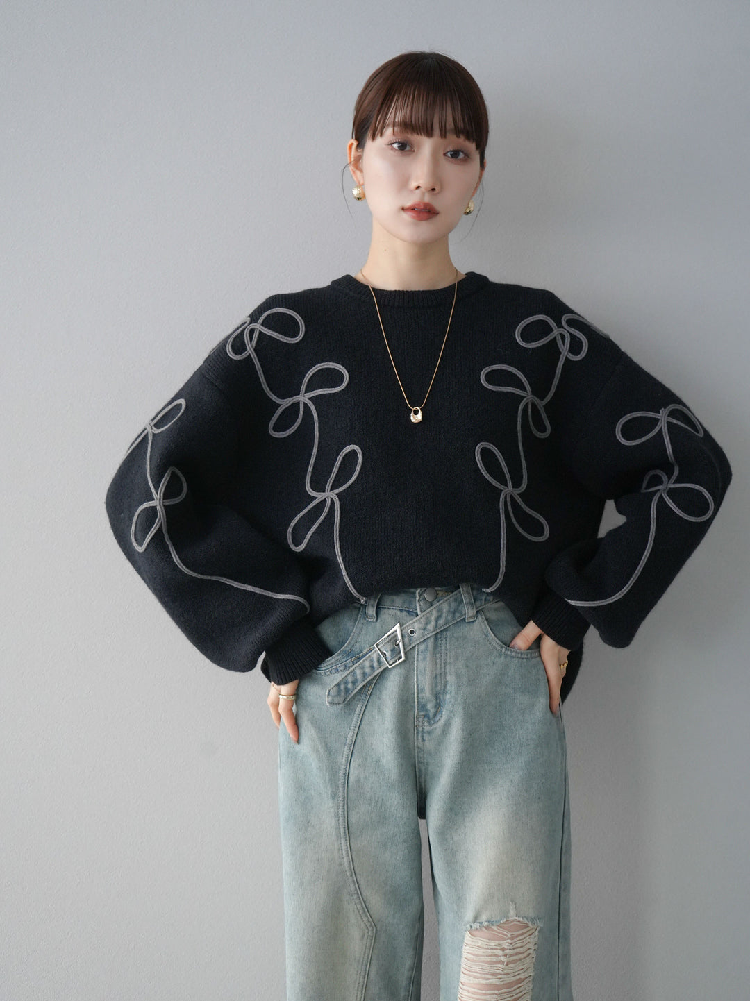 [予約]コード刺繍ルーズニットプルオーバー/ブラック