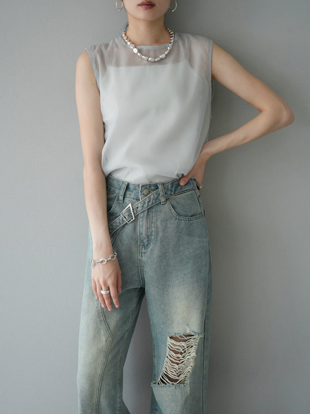 [SET] Organdy sleeveless top + belt asymmetrical damaged denim (2set)