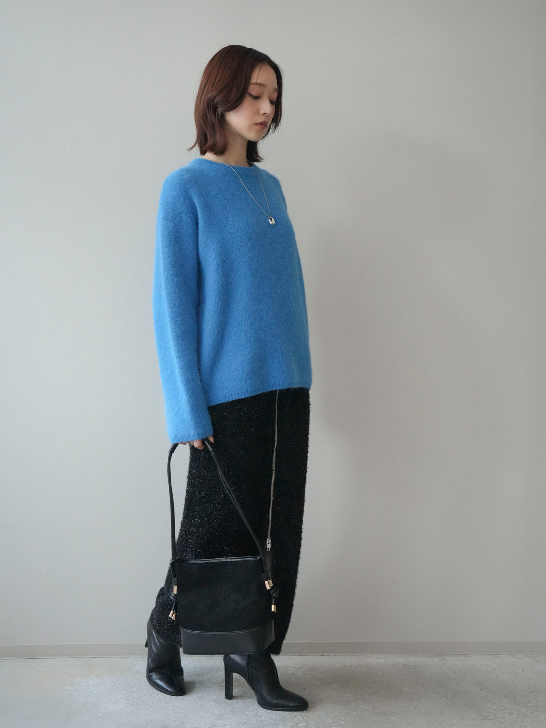 [SET]アンゴラタッチクルーネックニットプルオーバー+ラメシャギーフロントジップスカート(2set)