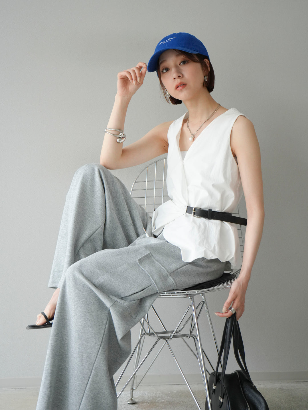 [SET]ベルトデザインバルーンブラウス+ウエストラインサイドポケットスウェットパンツ(2set)