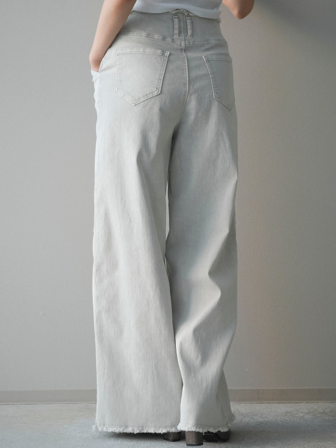 [予約]センターステッチストレッチカットオフデニムパンツ/gray