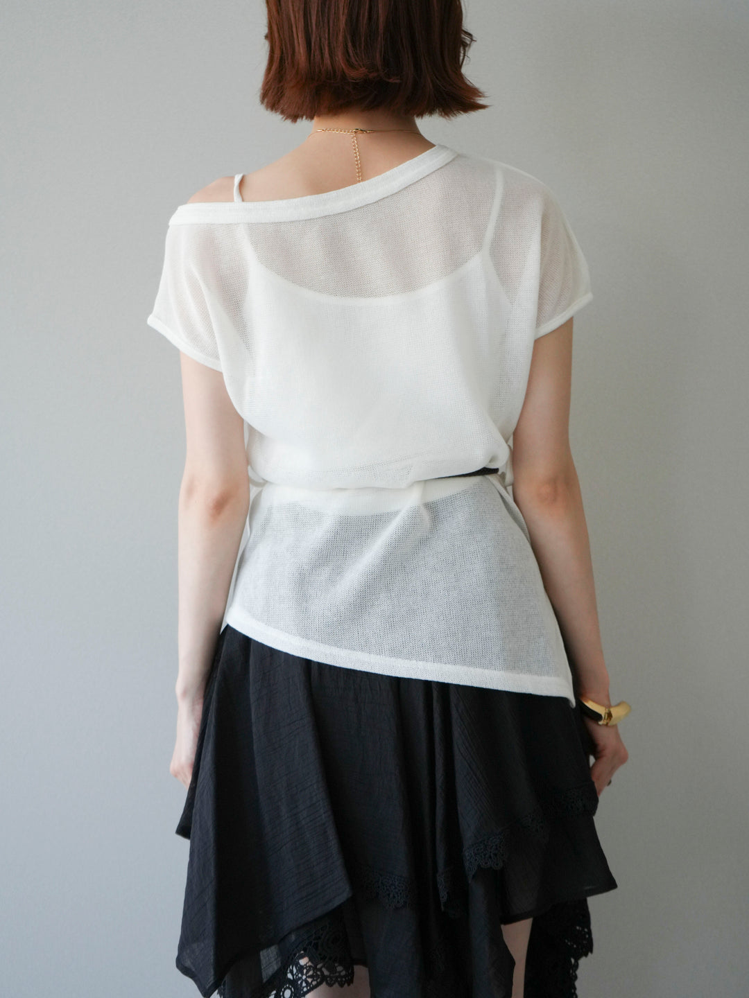 [予約]ベルト付アシメシアーニットトップス/white