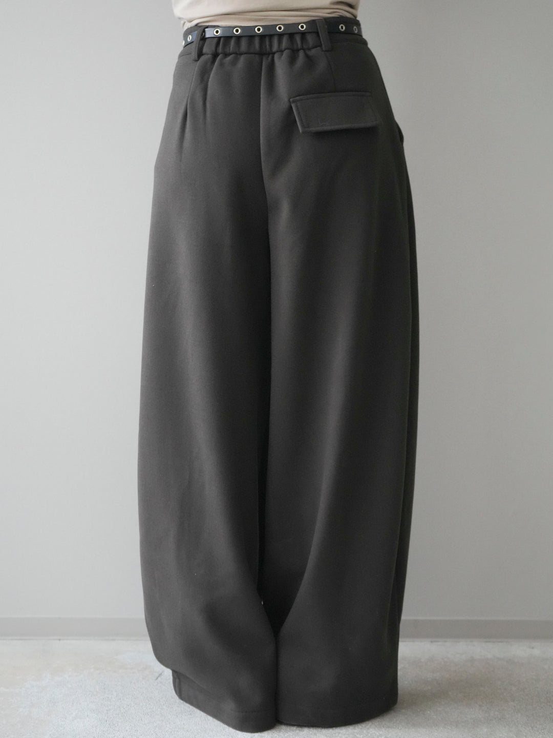 [予約]ベルト付き裏起毛ワイドパンツ/ brown