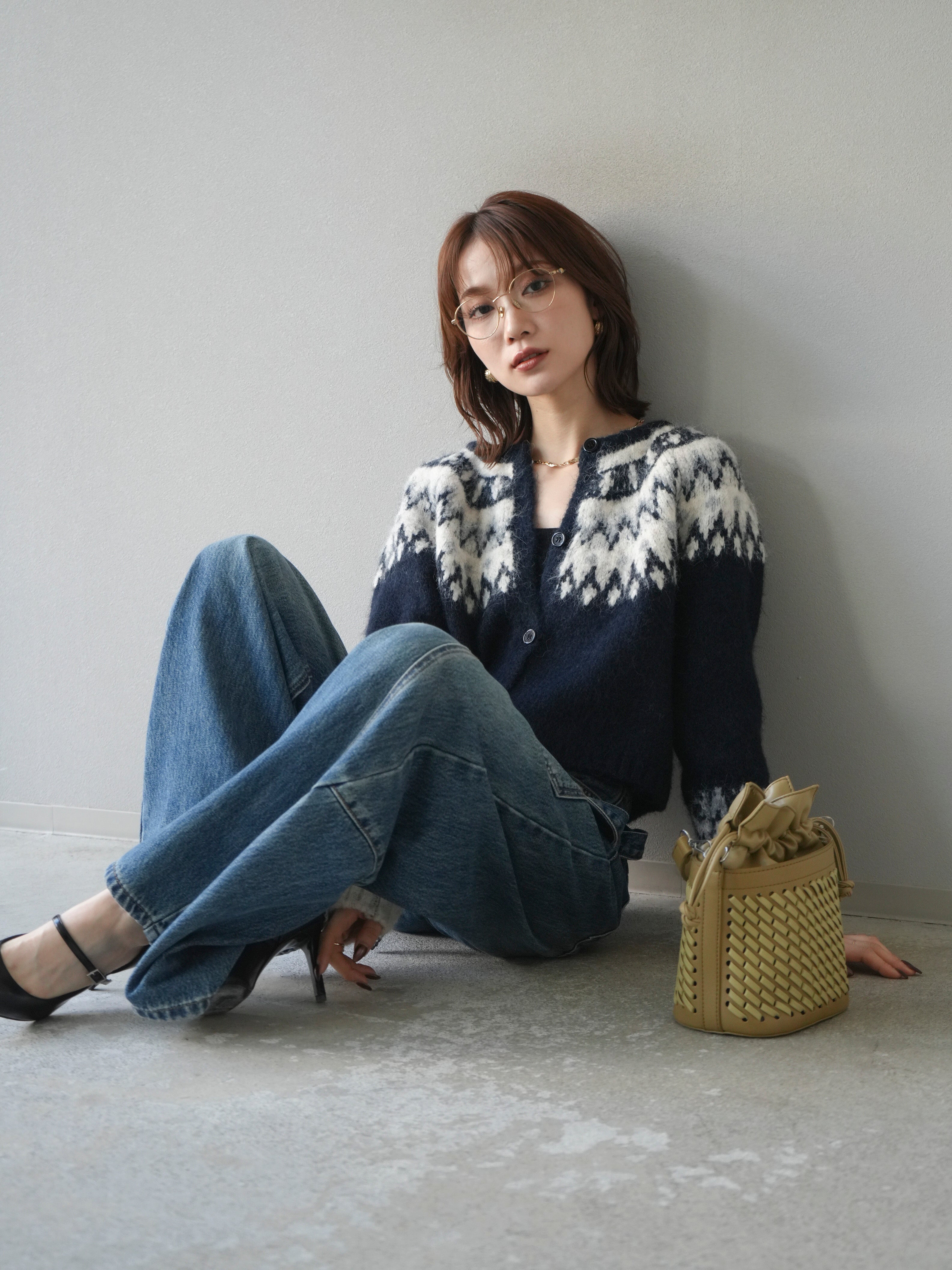 予約]求心柄クロップドニットカーディガン/navy – Lumier