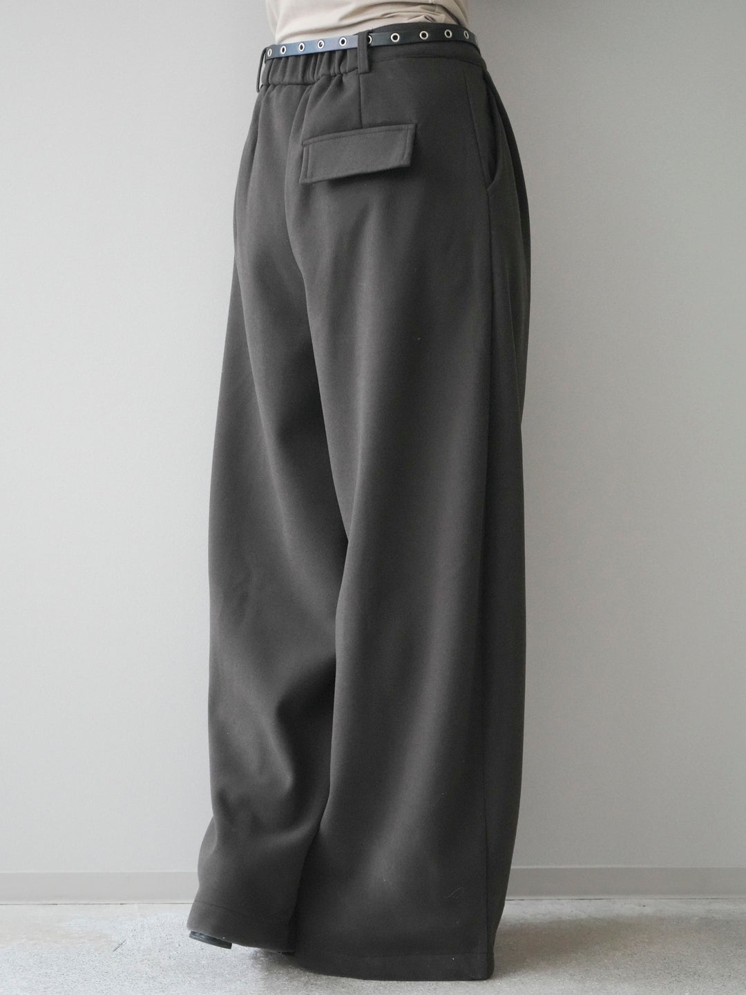 [予約]ベルト付き裏起毛ワイドパンツ/ brown