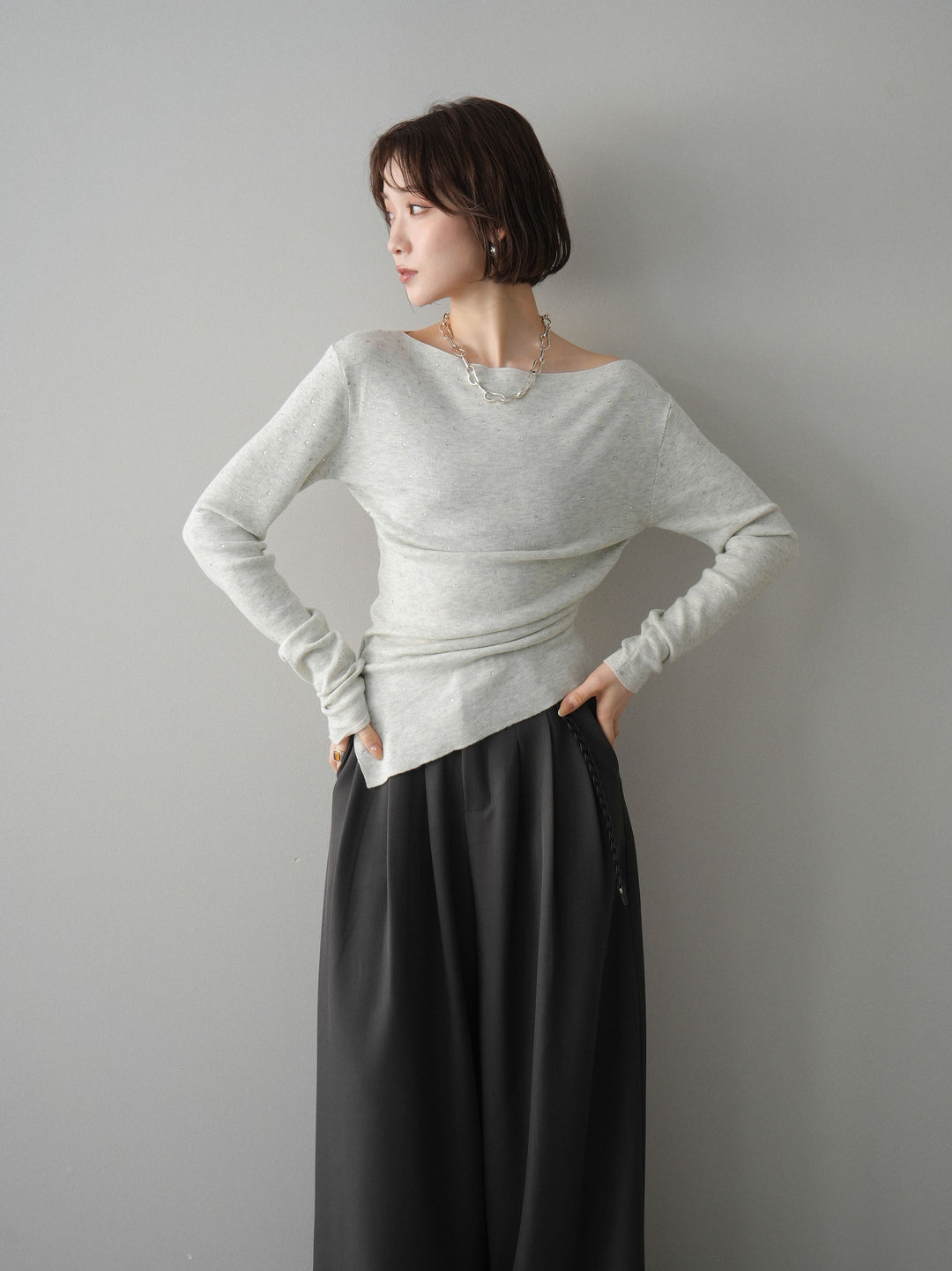 [予約]ラインストーンアシンメトリーニットトップス/gray