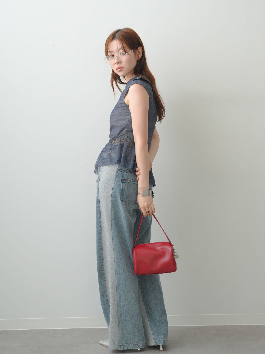 [SET]アシンメトリーラッフルレースヘムトップス+デニム切替スウェットパンツ(2set)
