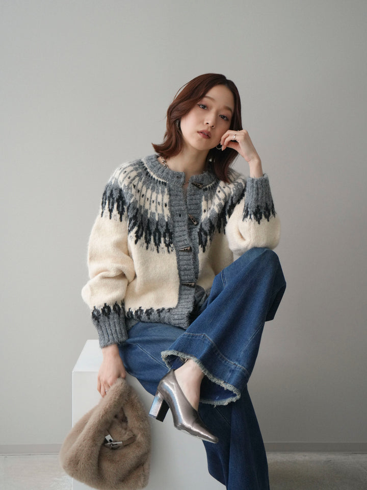 [SET]トグルボタン求心柄ニットカーディガン+裏起毛裾フリンジワイドデニムパンツ(2set)