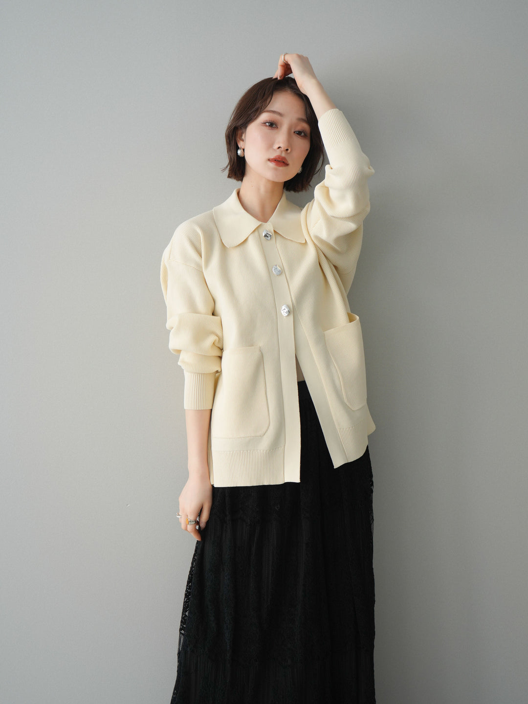 [予約]メタルボタン襟付きポリエステルニットカーディガン/ivory