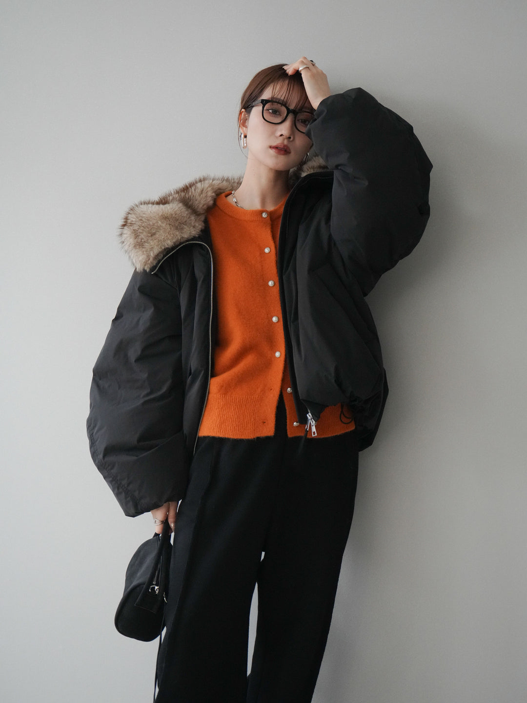 [予約]フードファーショートダウンコート/black