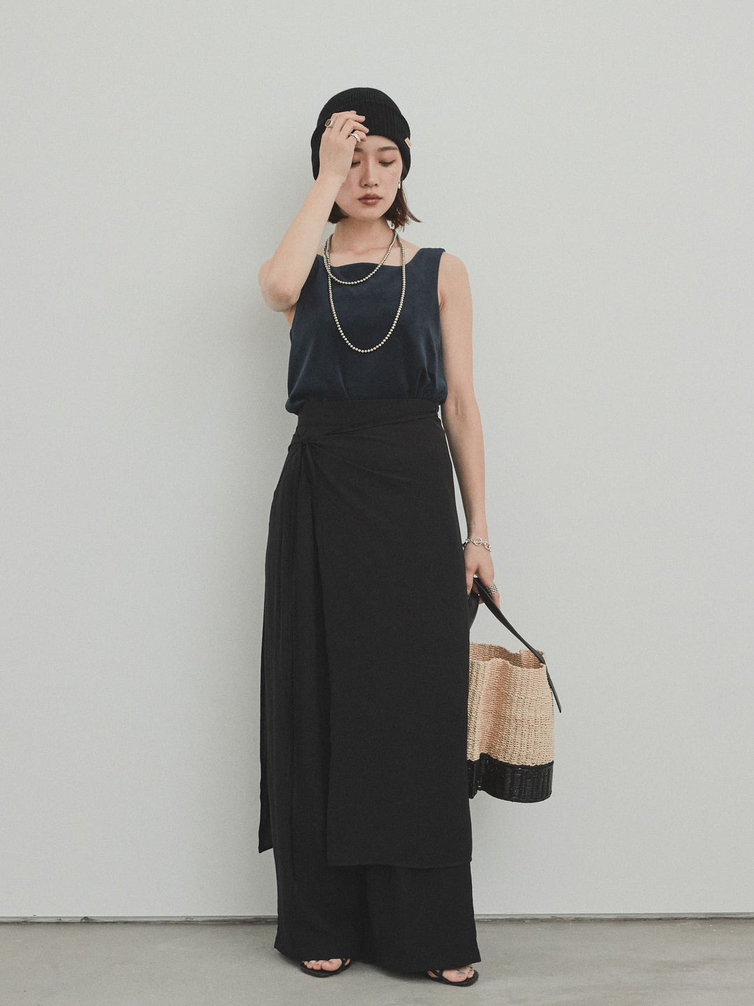 [予約]ワッシャーサテンレイヤードスカートパンツ/ブラック