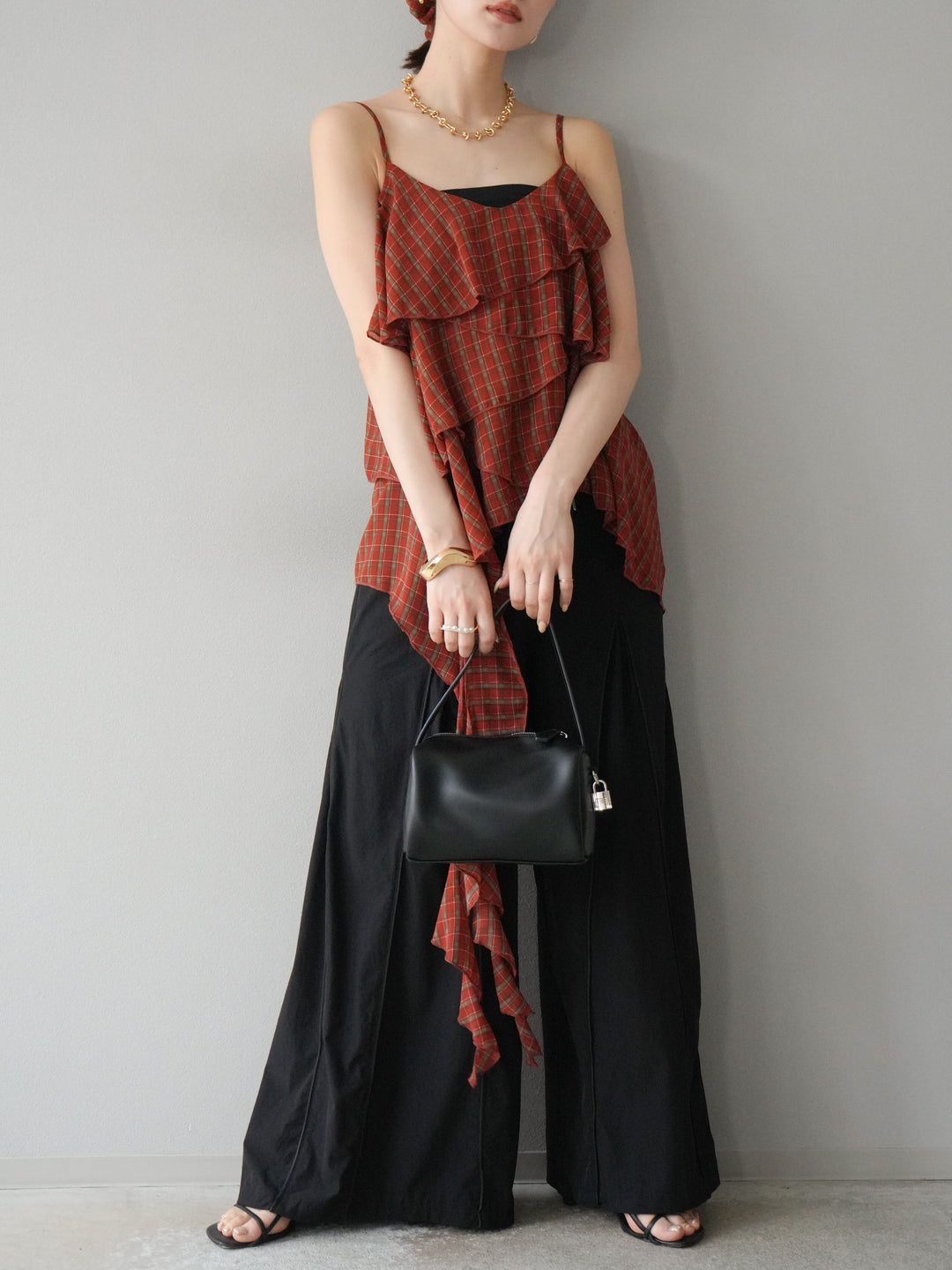 [予約]タックパイピングナイロンワイドパンツ/ブラック