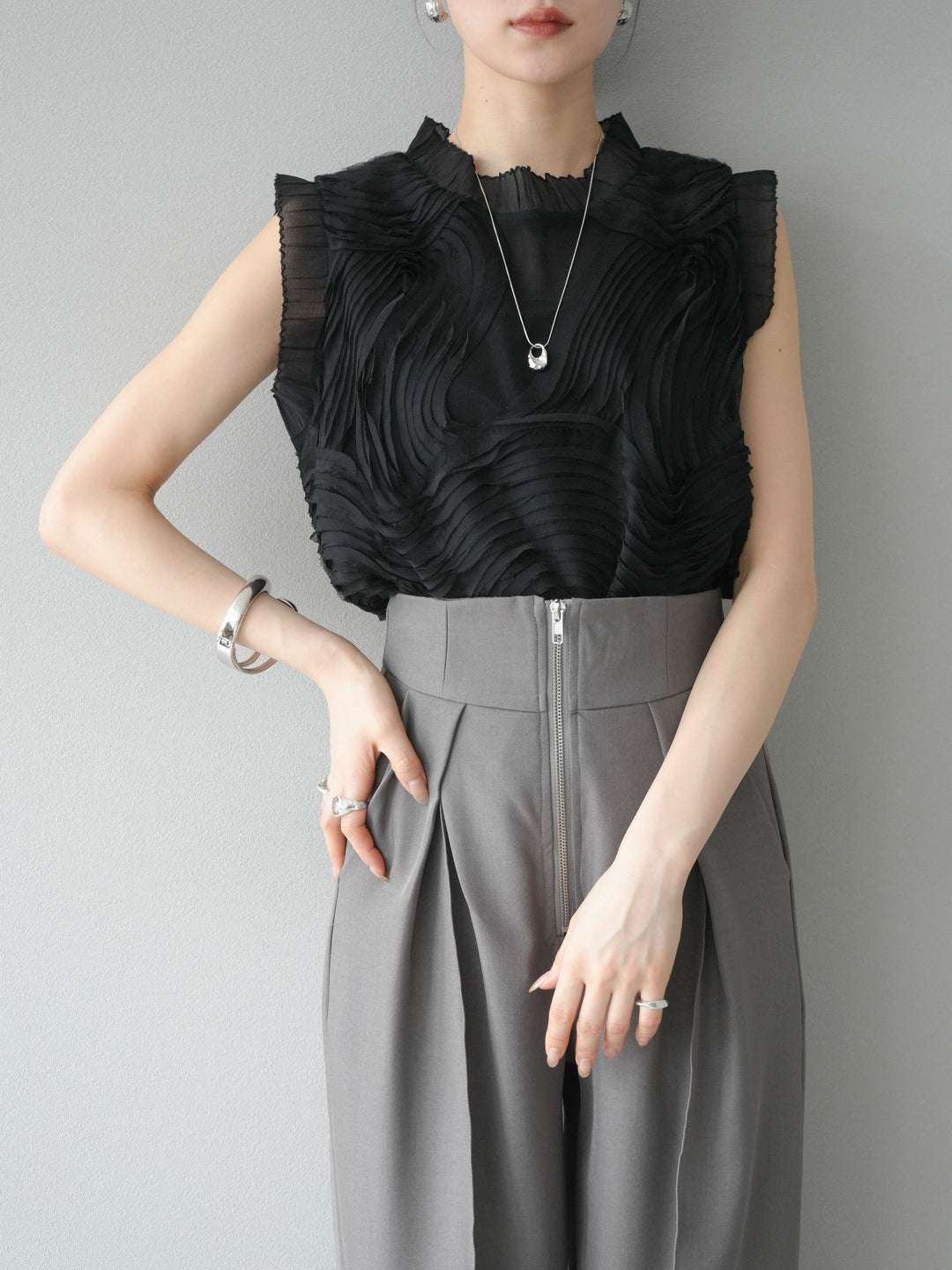 [予約]チュールジャガードノースリブラウス/ブラック