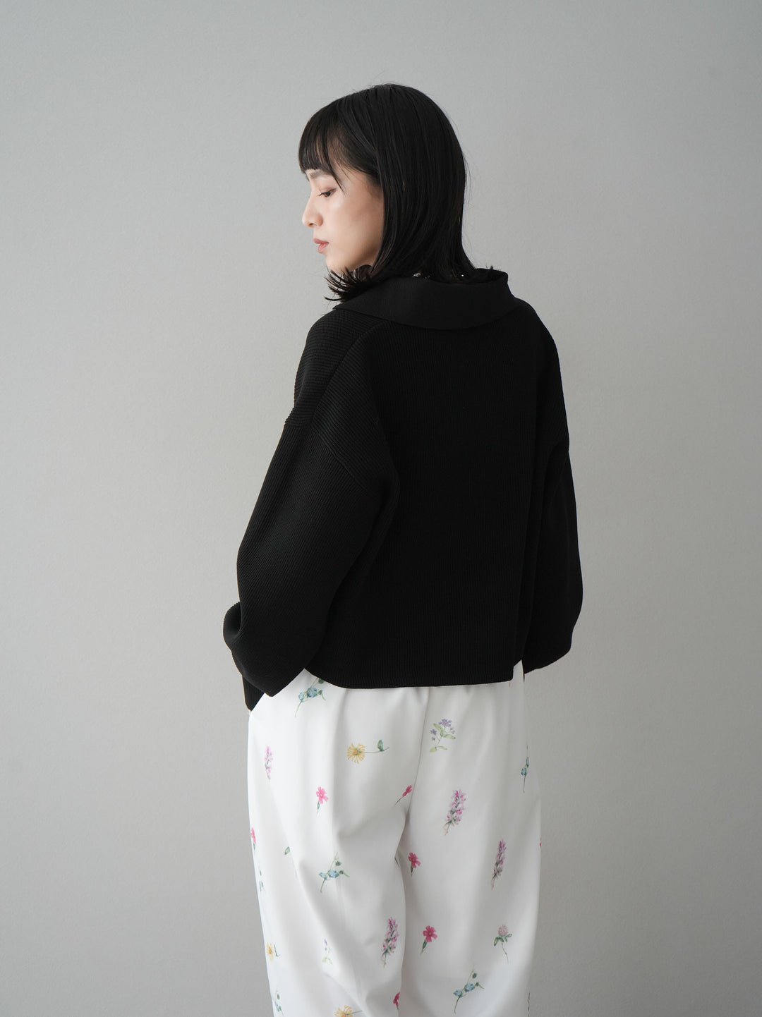 [SET]ボリュームスリーブポロニットカーディガン+フラワーアートプリントタックパンツ(2set)