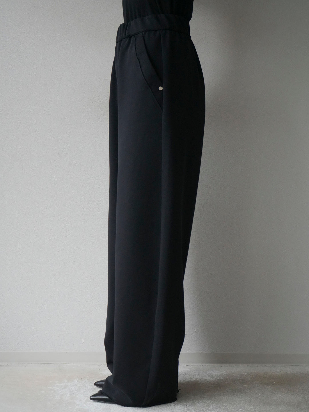 [予約]アウトシームカットオフスエットパンツ/navy