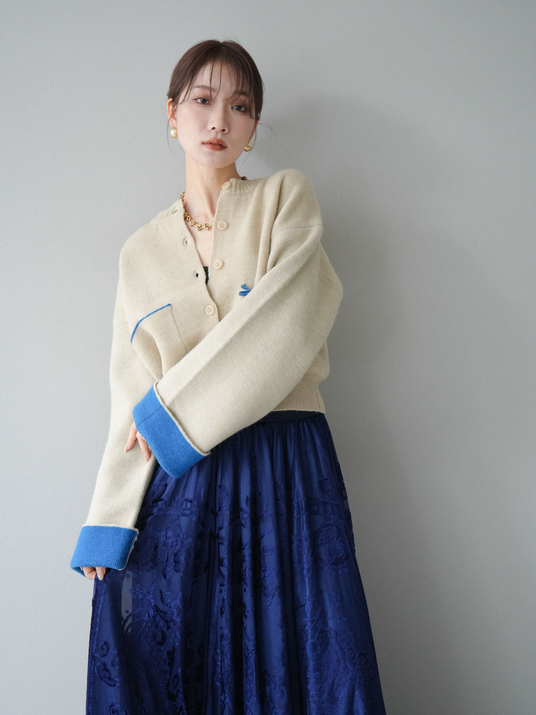 [SET]バイカラーオーバーニットカーディガン+アンティーク柄フロッキーマキシスカート(2set)