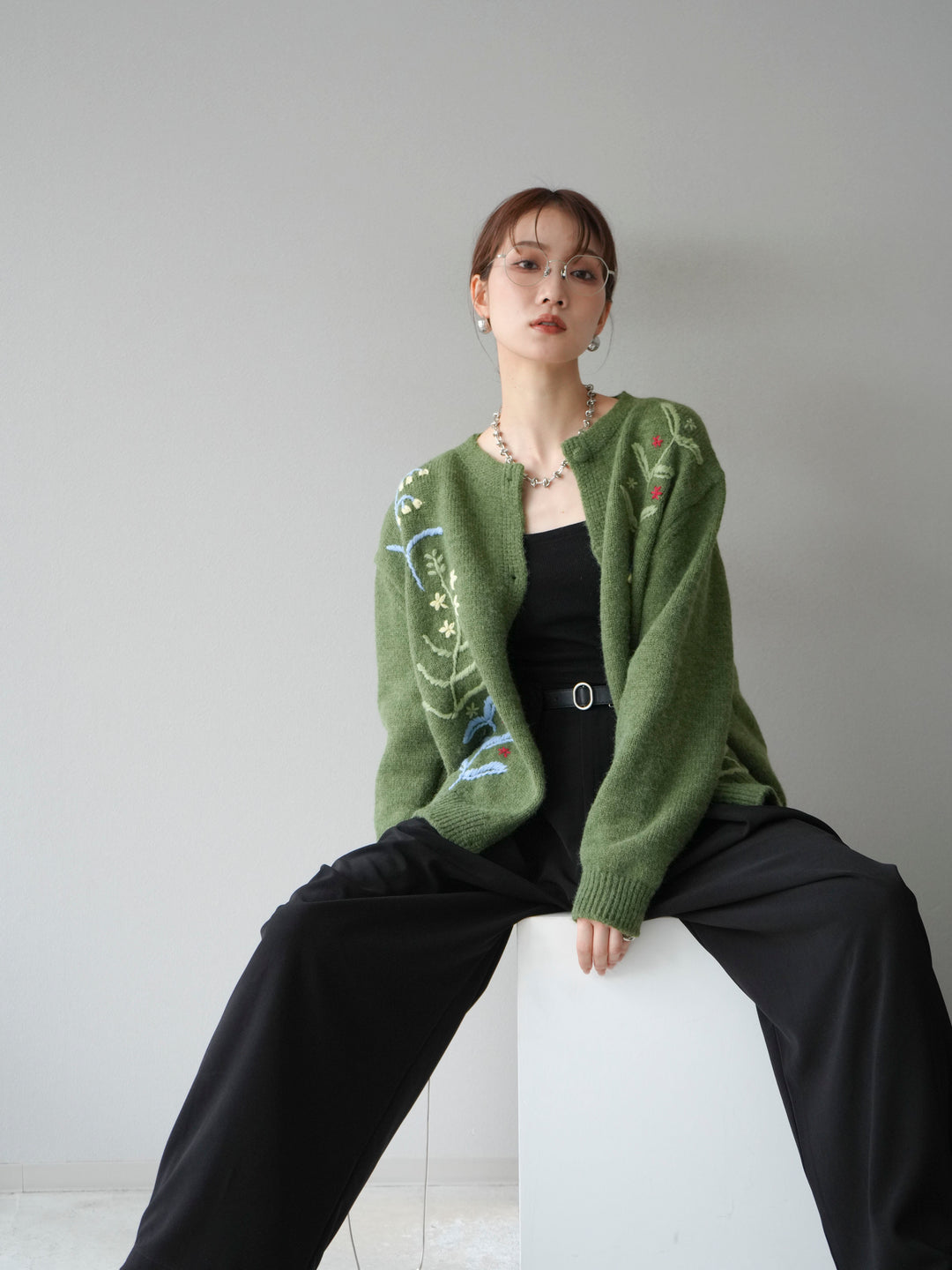 [SET]フラワー刺繍ニットカーディガン+ベルト付タックワイドパンツ(2set)