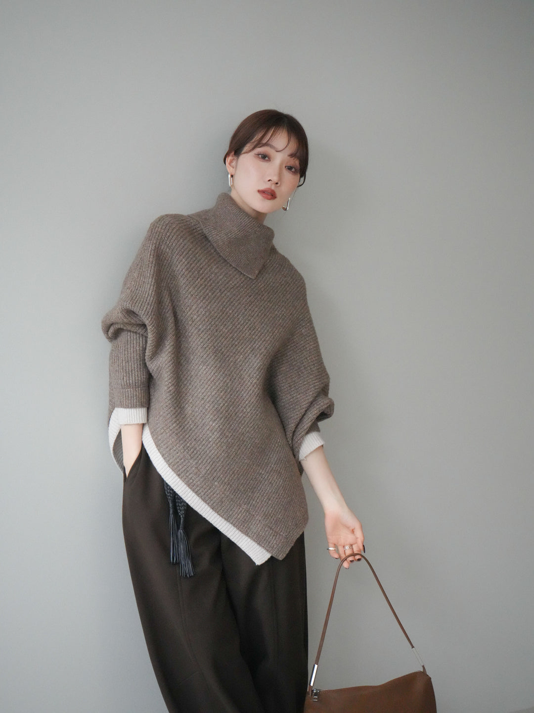 [予約]配色アシンメトリードルマンニットプルオーバー/oatmeal