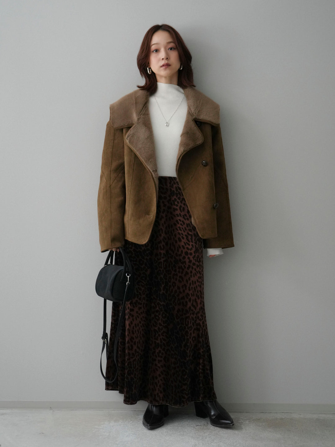 [SET]ムートンショートジャケット+袖ボタンボトルネックリブニットトップス(2set)