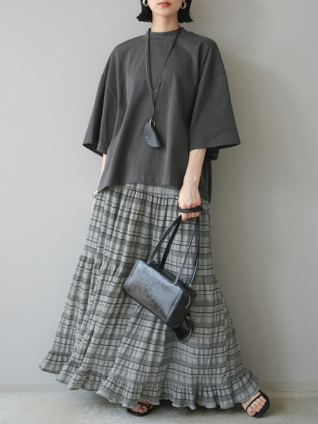 [予約]モックネックコットンルーズTシャツ/チャコール