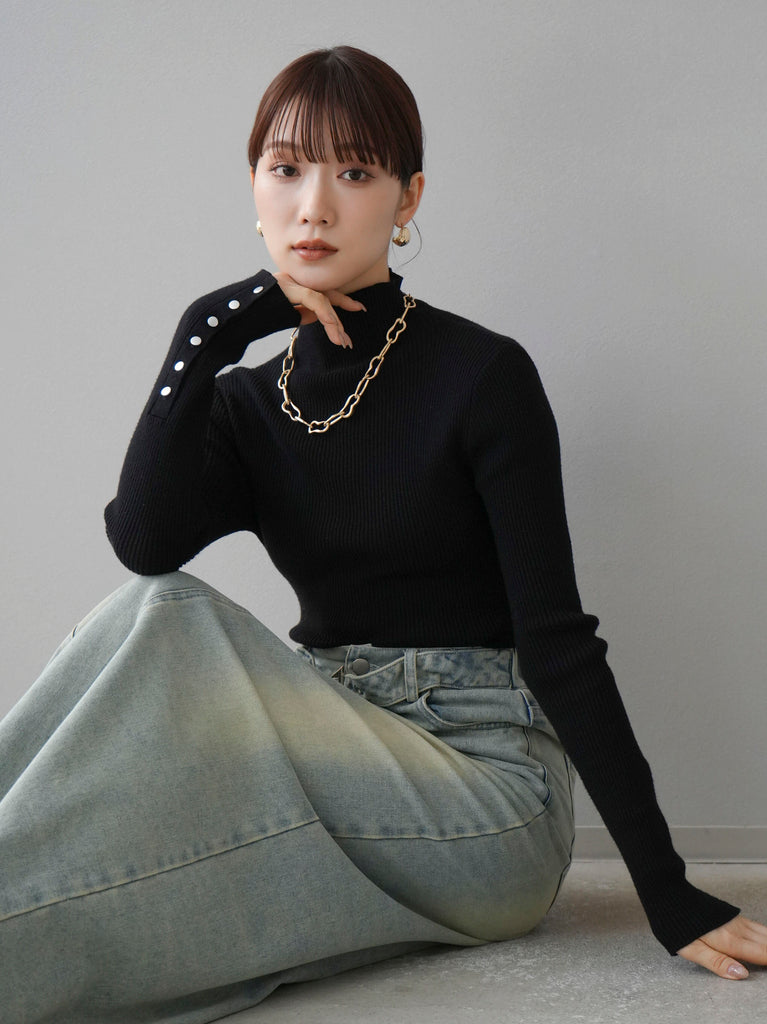 予約]袖ボタンハイネックリブニットトップス/ブラック – Lumier