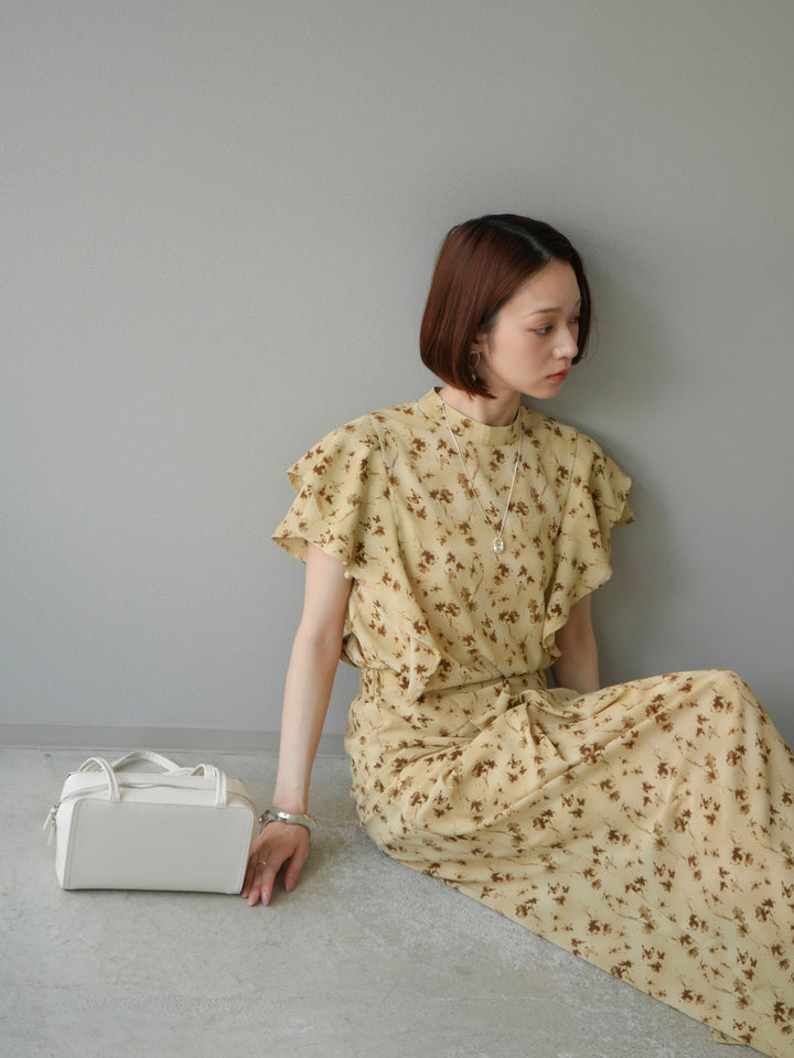 [予約]フラワーモチーフラッフルスリーブブラウス/ベージュ