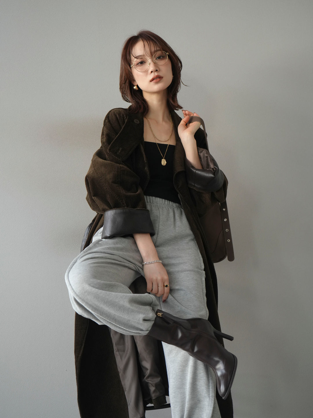 [予約]コーデュロイ折り返しレザーロングコート/khaki